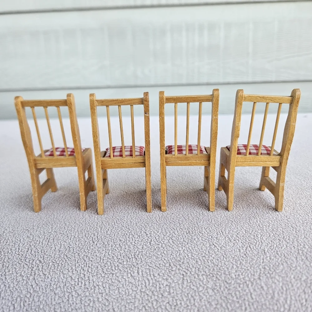 Dollhouse Miniature Dining Room Table 4 Chairs Wood Red Checkered Cushion 1:12